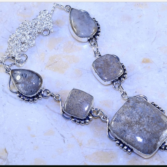 NEW CHRYSANTHEMUM JASPER NECKLACE 18" - Picture 1 of 7